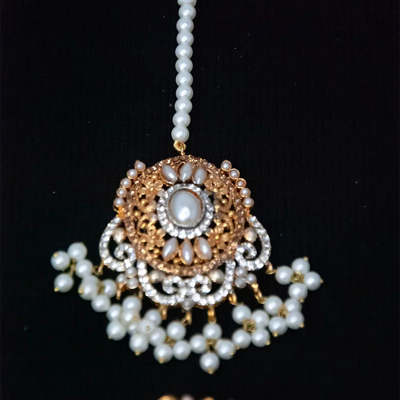 Regal Pearl and Stone-Studded Necklace Set