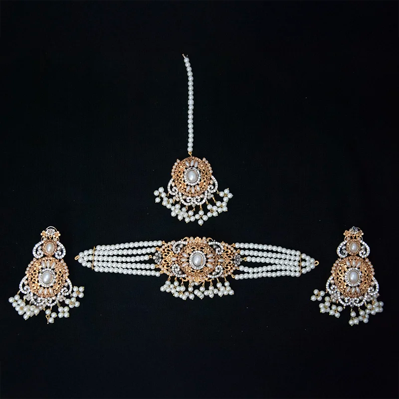 Regal Pearl and Stone-Studded Necklace Set