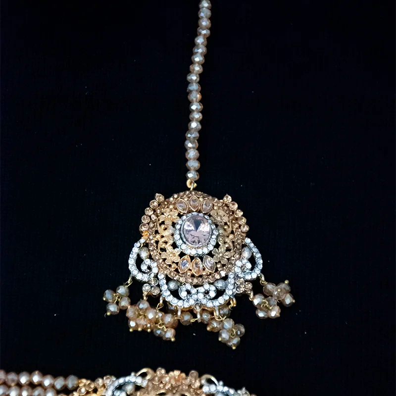 Regal Pearl and Stone-Studded Necklace Set